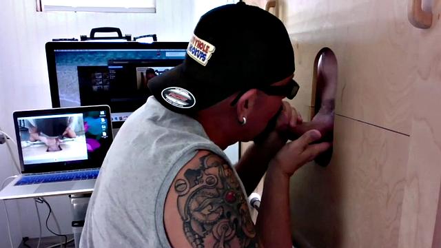Big Stud Gloryhole Suck Off