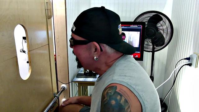 Big Stud Gloryhole Suck Off