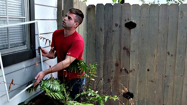 Nyx Monroe: The Hot Body Girl and The Peeping Tom