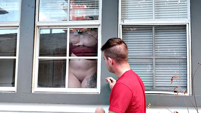 Nyx Monroe: The Hot Body Girl and The Peeping Tom