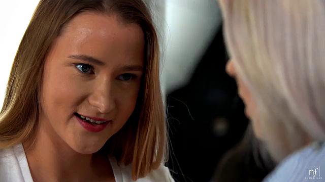 Something Hot to Stare At - S40:E7