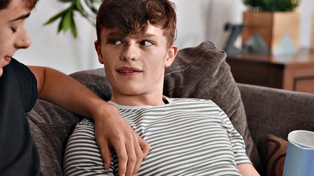 Nympho twink fucks white stud in doggystyle