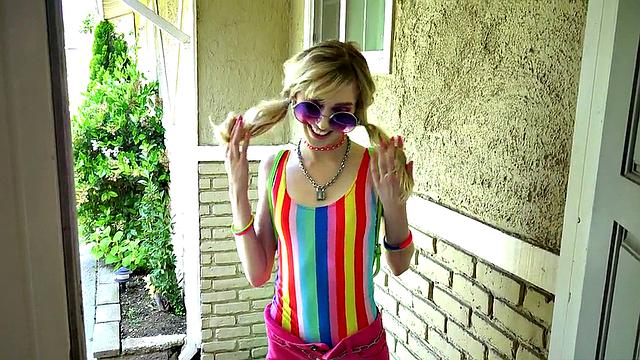 Submissive skinny slut deepthroat before pussybanging