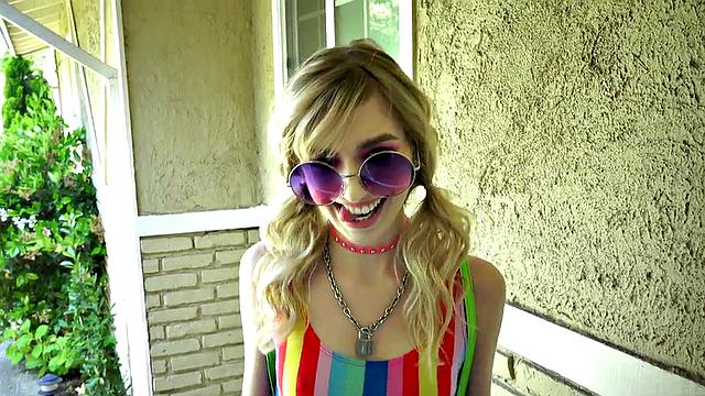 Submissive skinny slut deepthroat before pussybanging