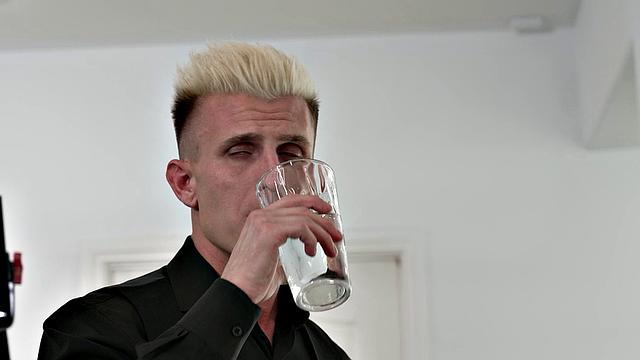 GIRLSRIMMING - Juicy rimming with Jennifer White and Oliver Faze