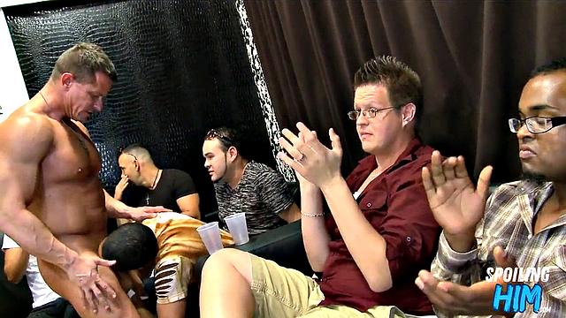 Amateur jock cocksucking muscled stripper