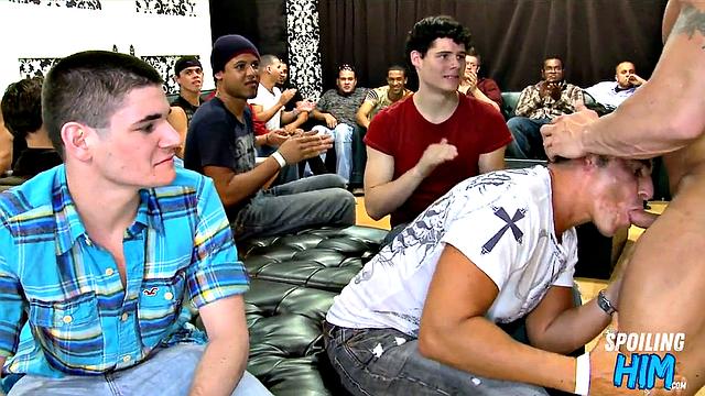 Amateur jock cocksucking muscled stripper