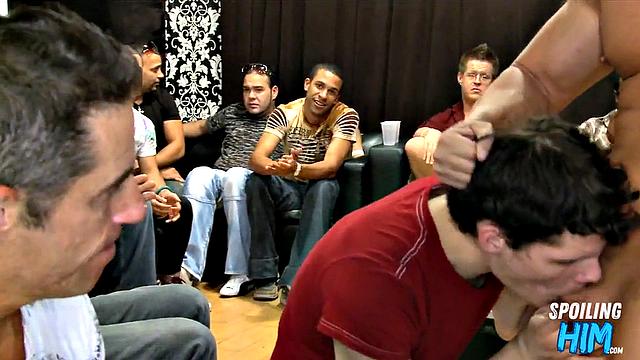 Amateur jock cocksucking muscled stripper