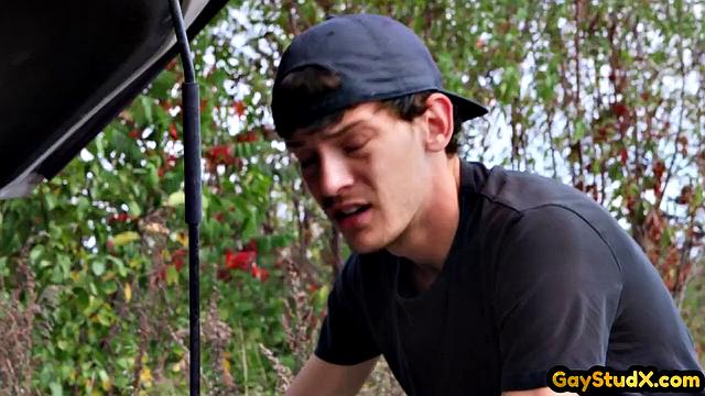 Inked muscle jock sucked by horny BF