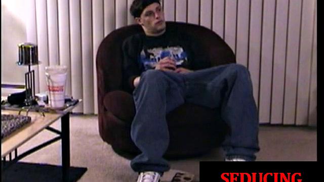 Straight twink sucked by DILF for cumshot after smoke