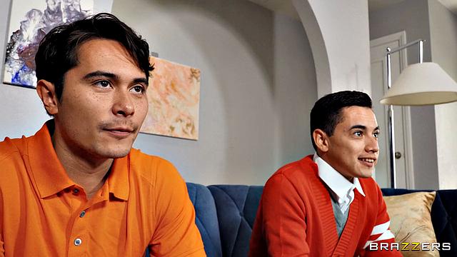 Selfie Girl Needs Some Help