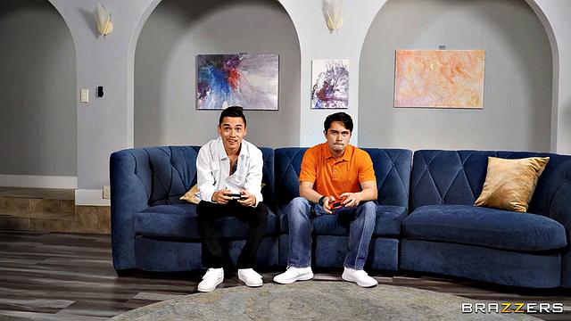 Selfie Girl Needs Some Help