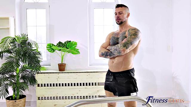 Hot threesome with Italian teen