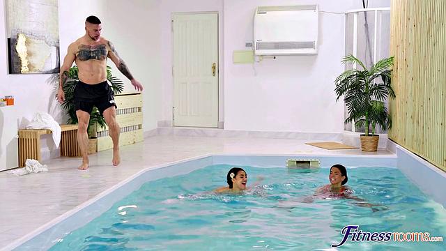 Hot threesome with Italian teen