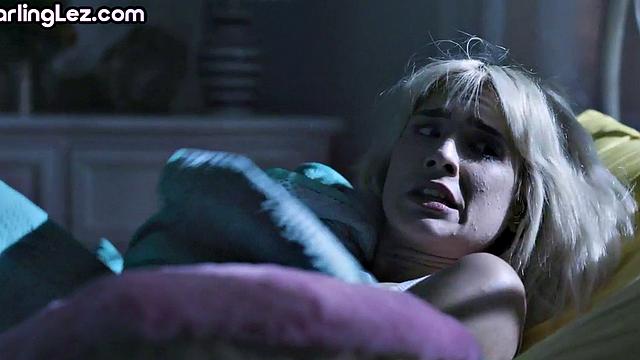 Passionate lez dyke licking BFFs wet pussy after class