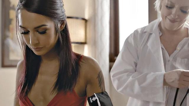 Trans hunny sucked by mature nurse