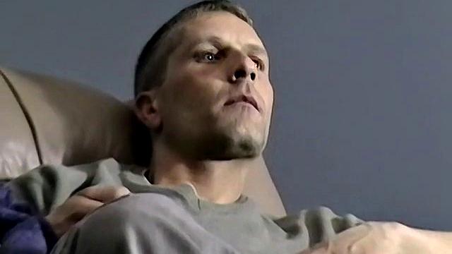 Чад берёт инициативу и получает жёстко от другого