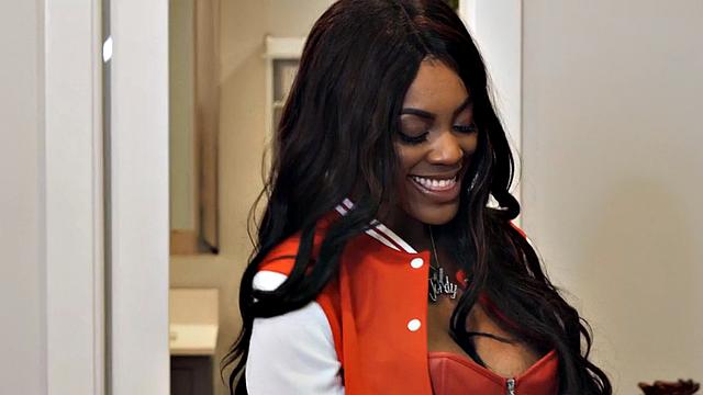 Short black man smashes bigass teacher after deepthroating