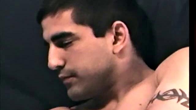 Зак круто дрочит, будто выступает на сцене