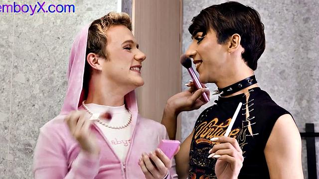 Femboi MUA sharing cock