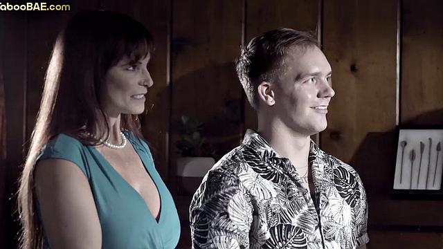 Bigtitted MILF bounces on cock in 3way after pussylicking