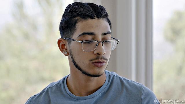 зрелая жаждет анала - джупитер джетсон выдерживает жесткую еблю на диване