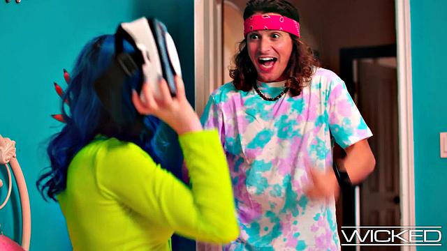 Wicked - JEWELZ BLU TRIES VR & Gets fucked Doggystyle