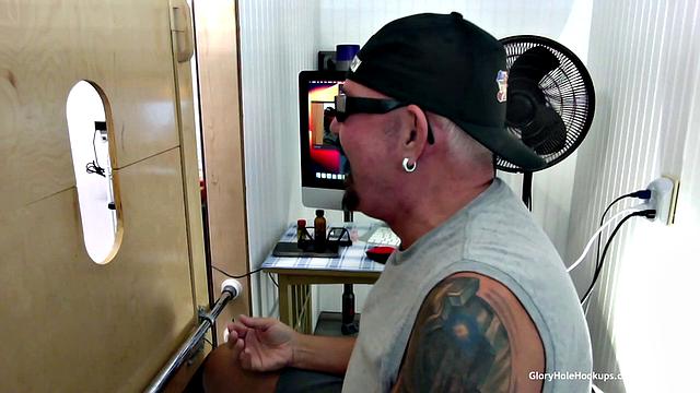 Hung Stud Gloryhole Blowjob Off