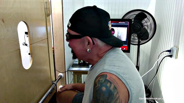 Hung Stud Gloryhole Blowjob Off