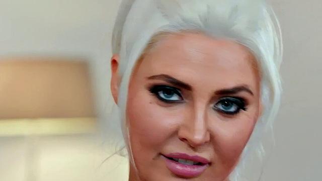 Curvy squirting yoga MILF cuntrammed