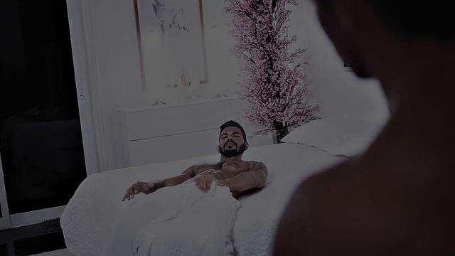 Ripped masseur fucks client