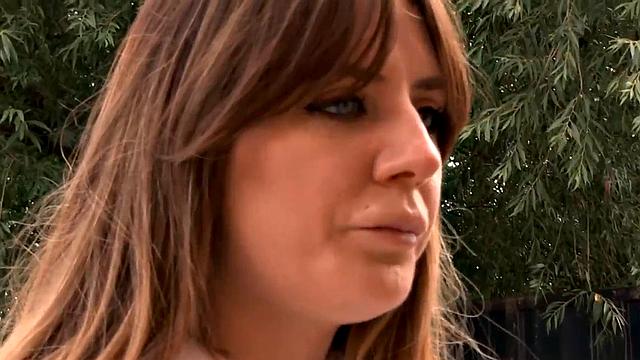 British Constable Samamtha Bentley Is Craving Cock