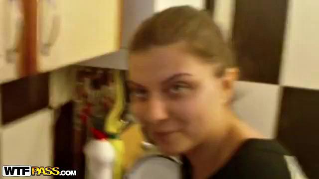 Young gf gets cum in the mouth