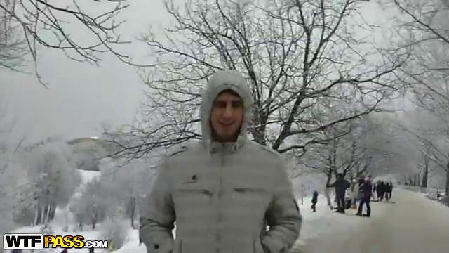 Young gf gets cum in the mouth