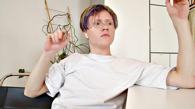 TUTOR4K. Teacher hasn't had sex for a long time and offers his services