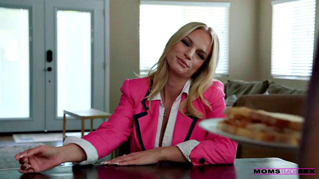 Taking Care of Mom - S12:E3