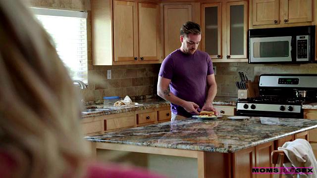 Taking Care of Mom - S12:E3