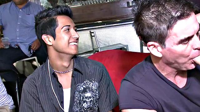 Real amateur sucking at stripper show