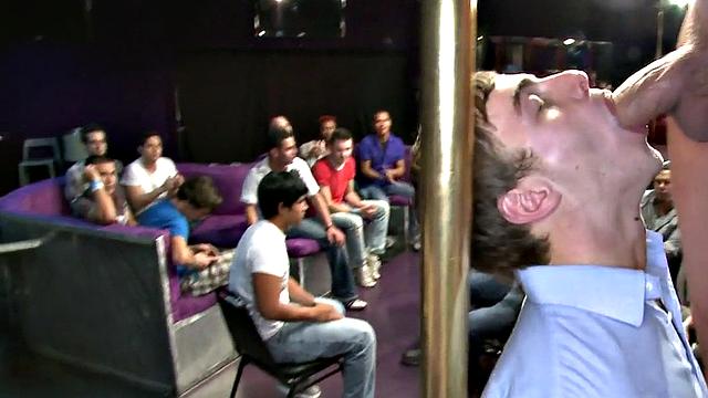 Real amateur sucking at stripper show