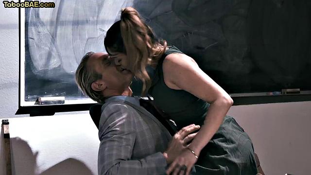 Cockhungry babe fucked in classroom