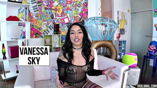 Breaking The Buttslut