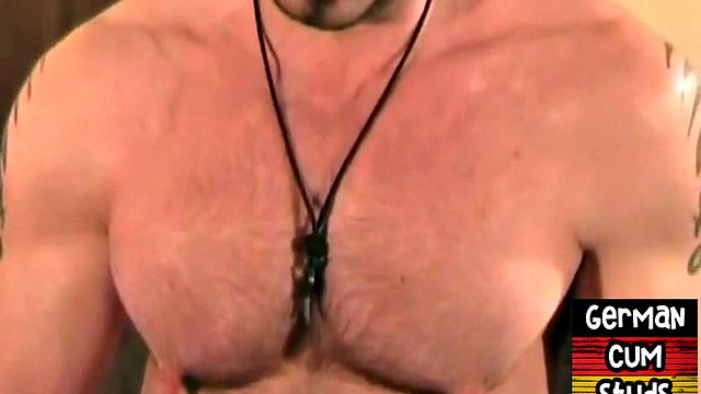 German amateur hunk bangs stud's ass in homemade anal