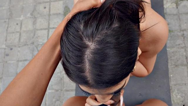 Seduced Latina sucking big cock before outdoor sex