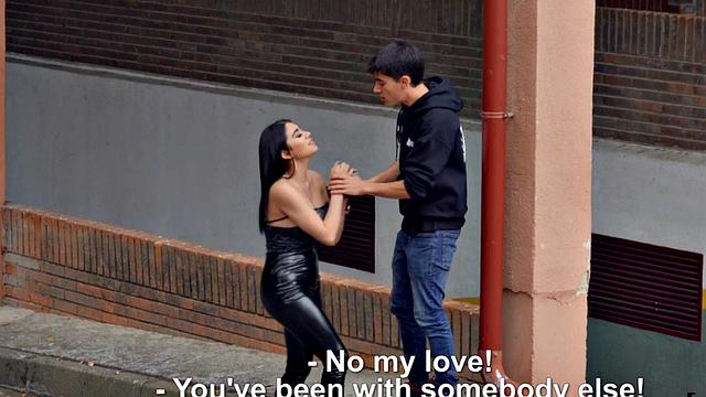 Seduced Latina sucking big cock before outdoor sex