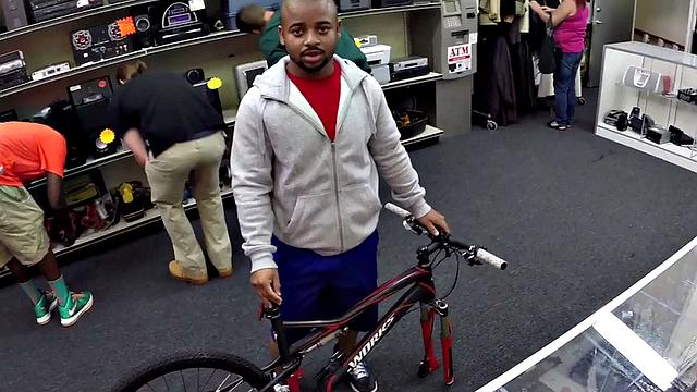 Black pawnshop bottomed in stockroom 3some by owners