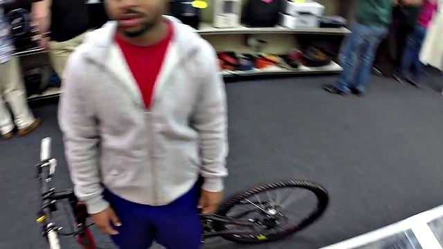 Black pawnshop bottomed in stockroom 3some by owners