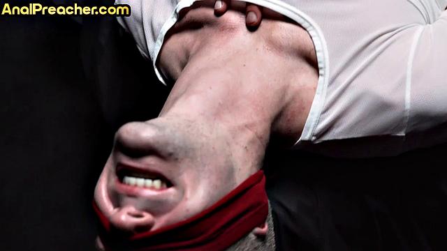 Geeky intern pounded by horny boss