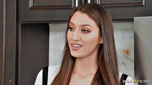 Kinky Caterers Almost Get Discovered!