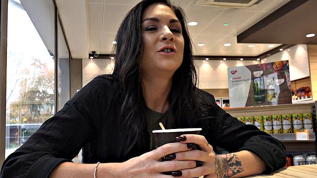 My Pickup Story of Fucking a Posh German Girl