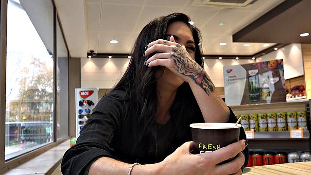 My Pickup Story of Fucking a Posh German Girl